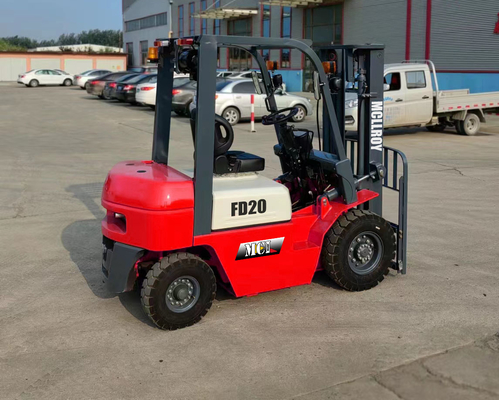 Comprimento global 3523/2453 mm Camião elevador-gasóleo de tração superior Altura total 4220/2060 mm Elevador-gasóleo ergonômico